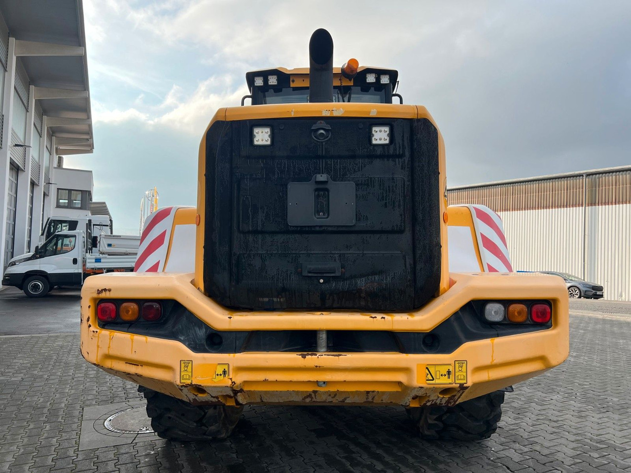 JCB 457 ZX T4F / 3.246 h / 2016 / Waage mit Drucker - Gumikerekes homlokrakodó: 4 kép. JCB 457 ZX T4F / 3.246 h / 2016 / Waage mit Drucker - Gumikerekes homlokrakodó: 4 kép.