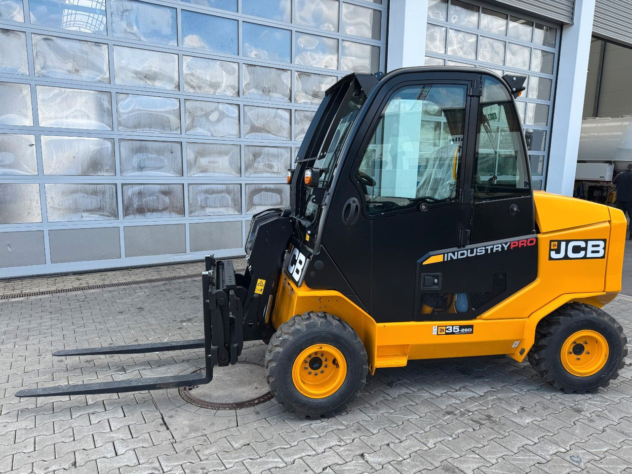 JCB TLT 35-26D 4WD Teletruck / NEU 2025 / SS - Teleszkópos rakodó: 5 kép. JCB TLT 35-26D 4WD Teletruck / NEU 2025 / SS - Teleszkópos rakodó: 5 kép.