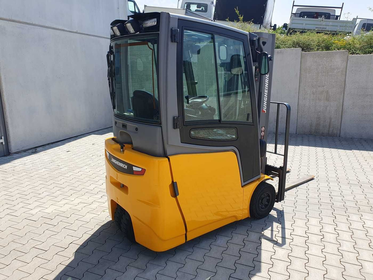 Jungheinrich EFG 215 / Triplex: 4.25m! / SS / 4.166h / 2024 - Elektromos targonca: 4 kép. Jungheinrich EFG 215 / Triplex: 4.25m! / SS / 4.166h / 2024 - Elektromos targonca: 4 kép.