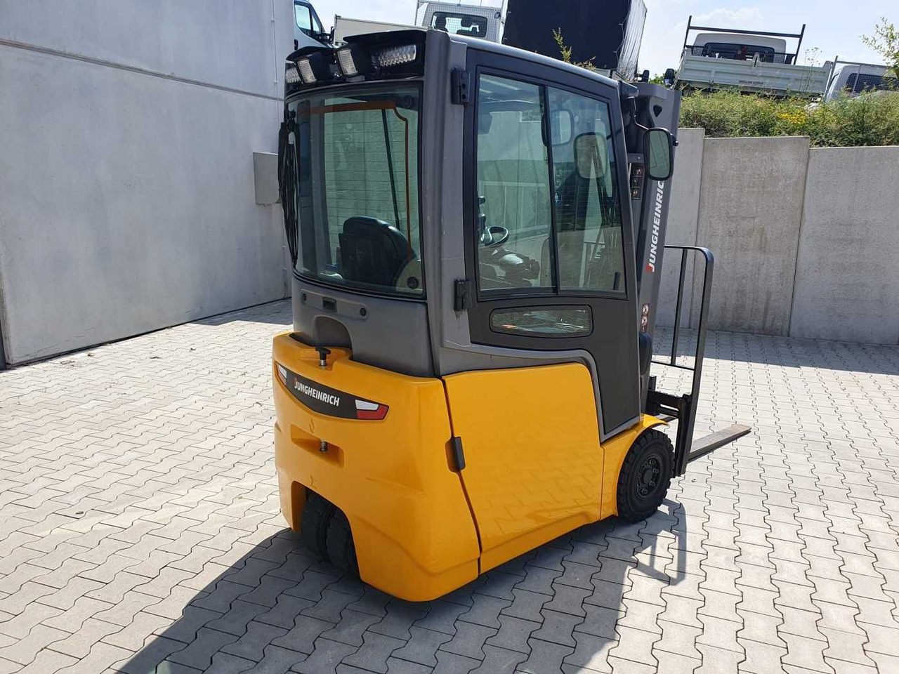 Jungheinrich EFG 215 / Triplex: 4.25m! / SS / 4.297h! - Elektromos targonca: 3 kép. Jungheinrich EFG 215 / Triplex: 4.25m! / SS / 4.297h! - Elektromos targonca: 3 kép.