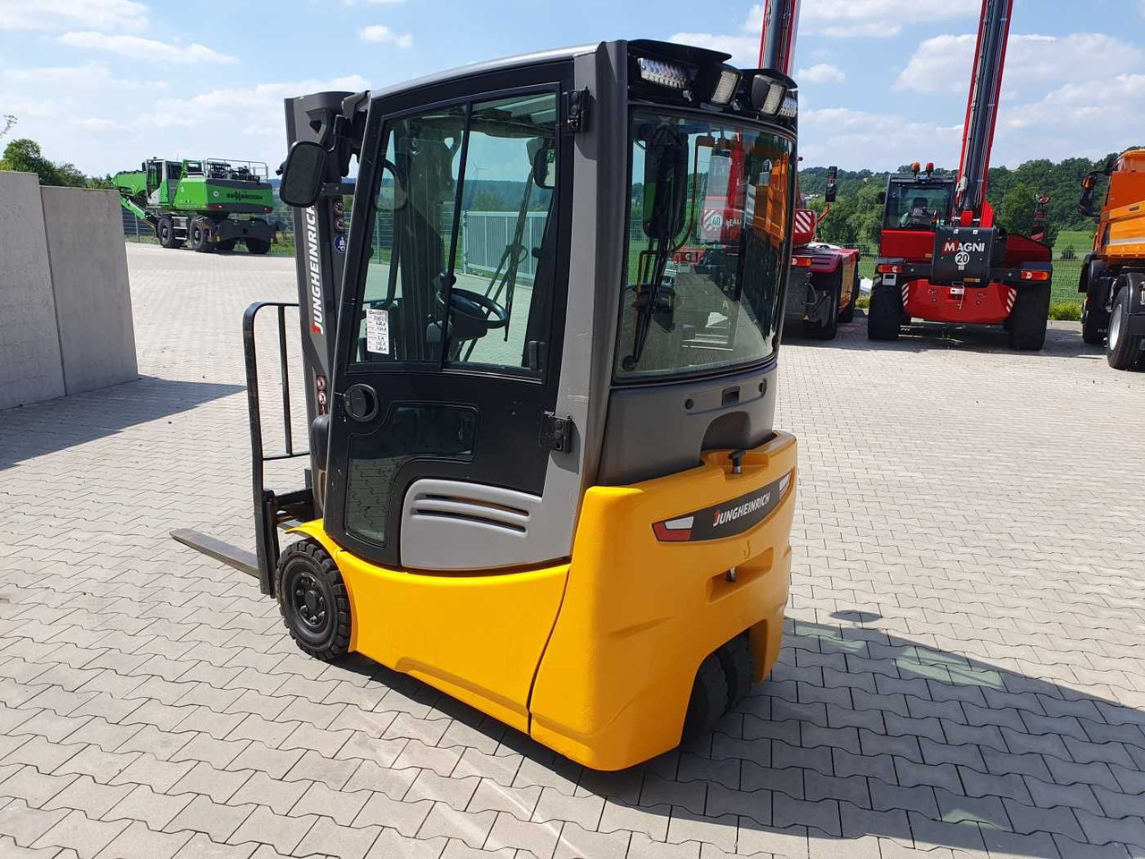 Jungheinrich EFG 215 / Triplex: 4.25m! / SS / 4.297h! - Elektromos targonca: 5 kép. Jungheinrich EFG 215 / Triplex: 4.25m! / SS / 4.297h! - Elektromos targonca: 5 kép.