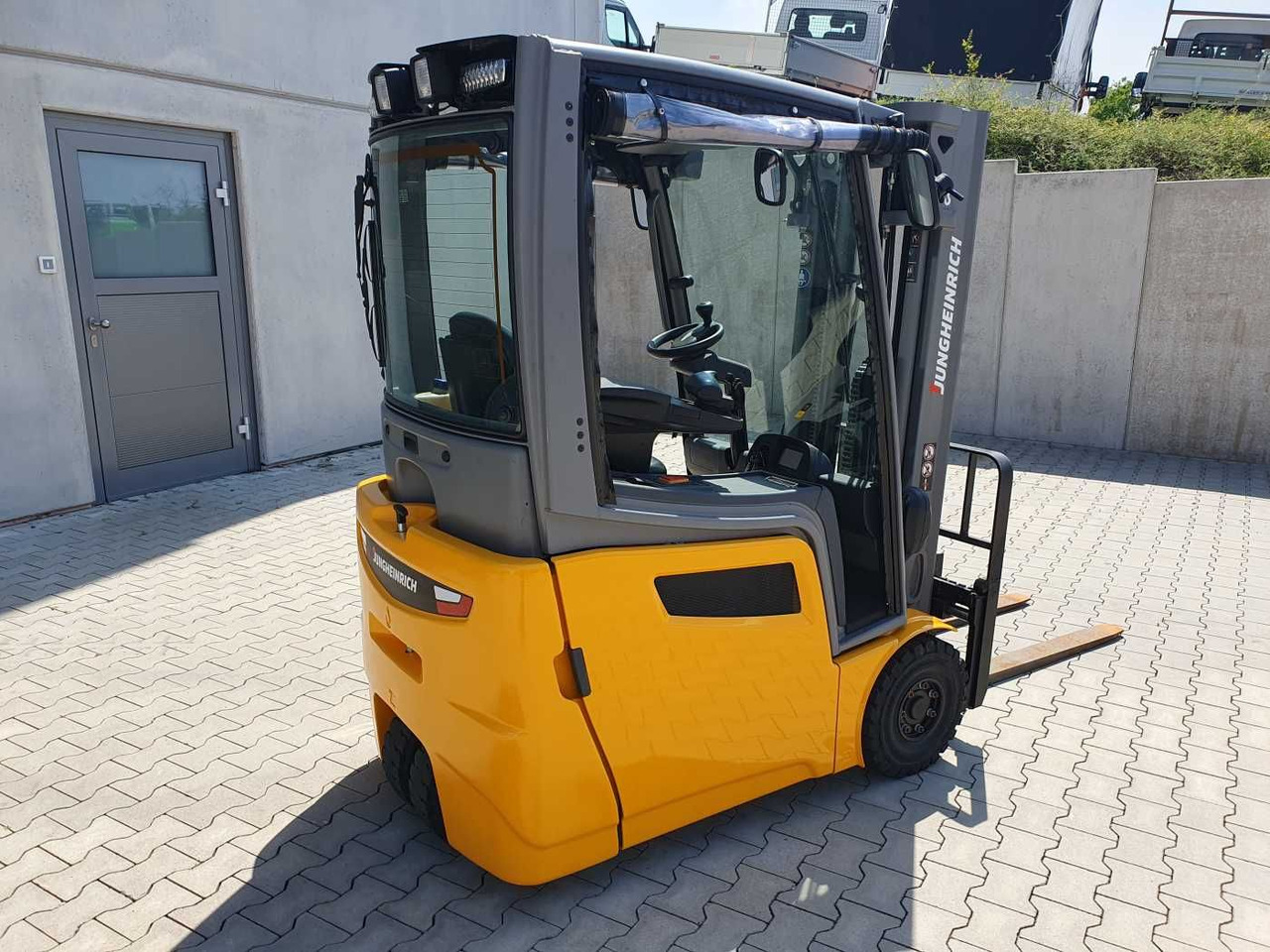 Jungheinrich EFG 215 / Triplex: 4.25m! / SS / nur 1.368h! - Elektromos targonca: 4 kép. Jungheinrich EFG 215 / Triplex: 4.25m! / SS / nur 1.368h! - Elektromos targonca: 4 kép.