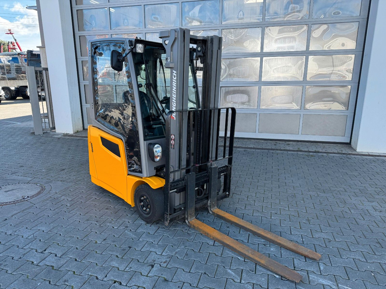 Jungheinrich EFG 215 / Triplex: 4.25m! / SS / nur 2.865h! - Elektromos targonca: 3 kép. Jungheinrich EFG 215 / Triplex: 4.25m! / SS / nur 2.865h! - Elektromos targonca: 3 kép.