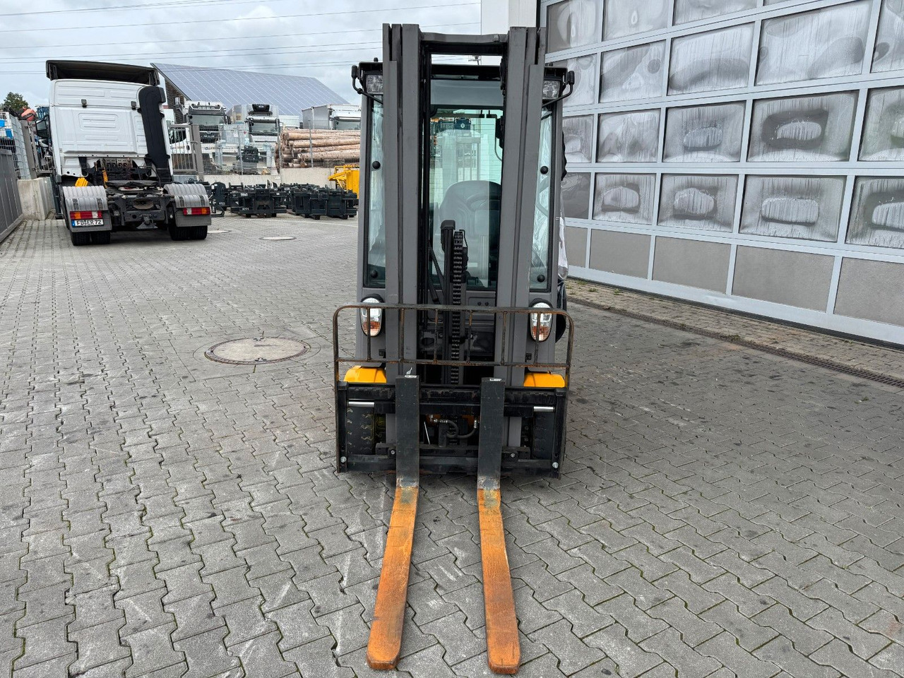 Jungheinrich EFG 215 / Triplex: 4.25m! / SS / nur 3.298h! - Elektromos targonca: 4 kép. Jungheinrich EFG 215 / Triplex: 4.25m! / SS / nur 3.298h! - Elektromos targonca: 4 kép.