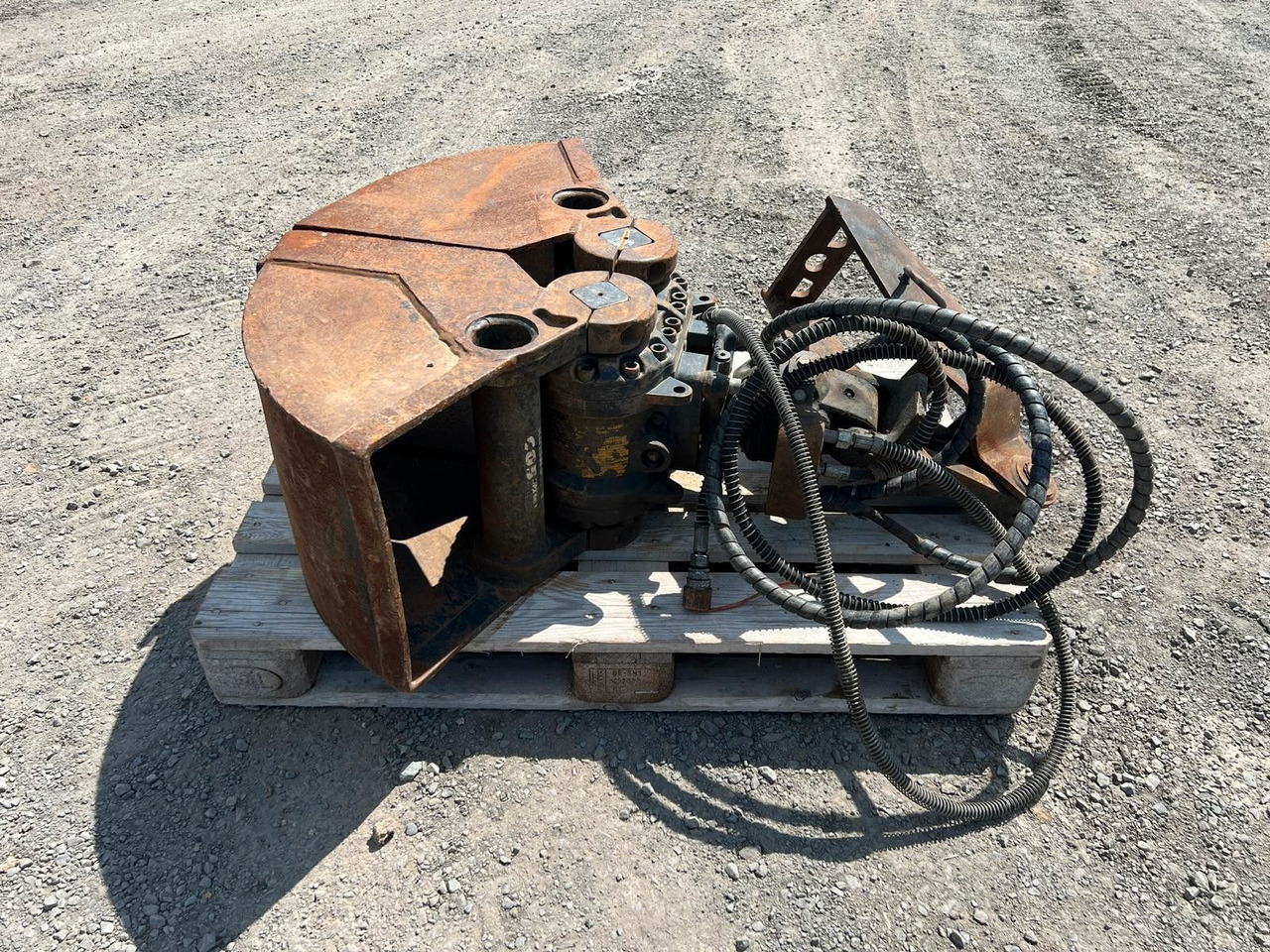 Kinshofer Grabgreifer / C05HPX / MS03 / 3 - 6 to - Csipegető kanál: 2 kép. Kinshofer Grabgreifer / C05HPX / MS03 / 3 - 6 to - Csipegető kanál: 2 kép.