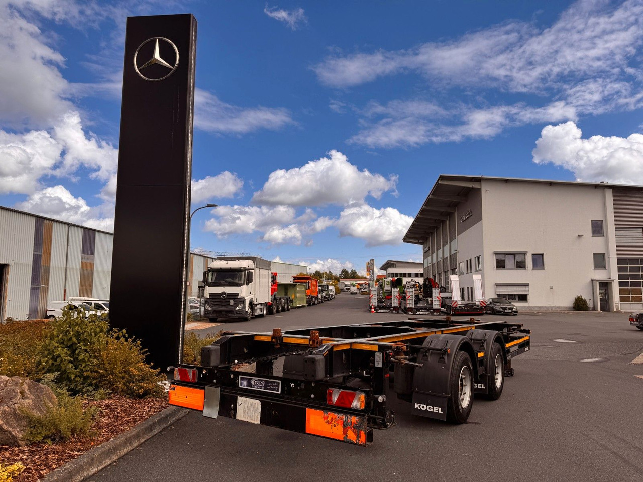 Kögel ZW 18 Lafette SAF Achsen 15.910kg Nutzlast lízing Kögel ZW 18 Lafette SAF Achsen 15.910kg Nutzlast: 13 kép.