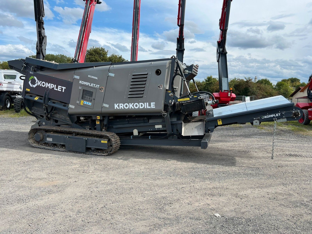 Komplet Krokodile / nur 76h! / 2022 / Schredder - Ipari aprítógép: 1 kép. Komplet Krokodile / nur 76h! / 2022 / Schredder - Ipari aprítógép: 1 kép.