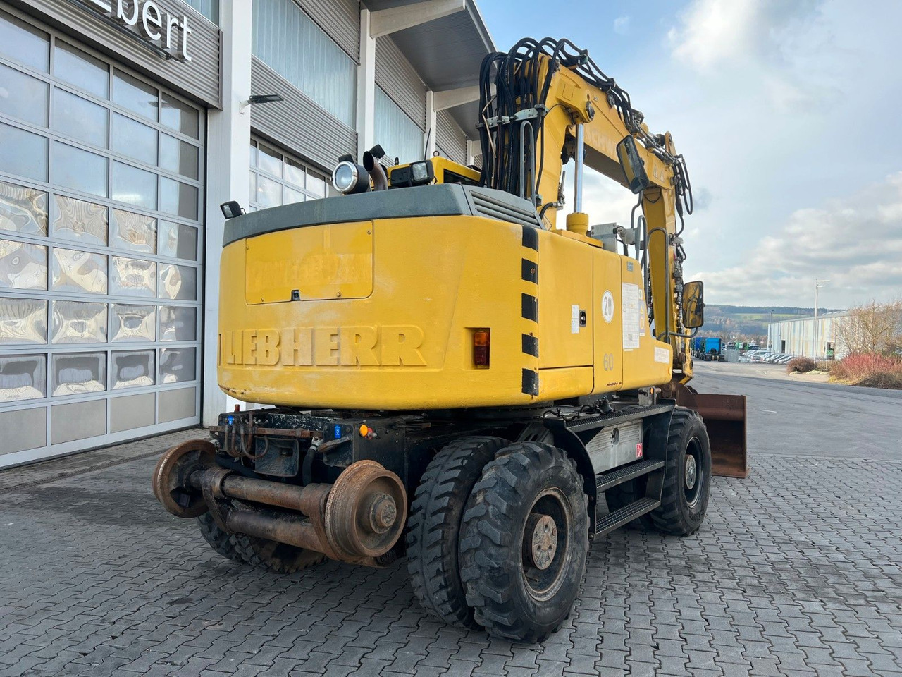 Liebherr A 900 C ZW Litronic / 18.866h / 2008 - Gumikerekes kotró: 5 kép. Liebherr A 900 C ZW Litronic / 18.866h / 2008 - Gumikerekes kotró: 5 kép.