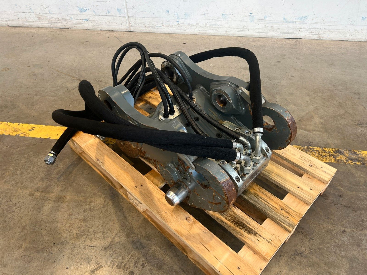 Liebherr SW48 Likufix Schnellwechsler / 2018 - Gyorscsatlakozó: 3 kép. Liebherr SW48 Likufix Schnellwechsler / 2018 - Gyorscsatlakozó: 3 kép.