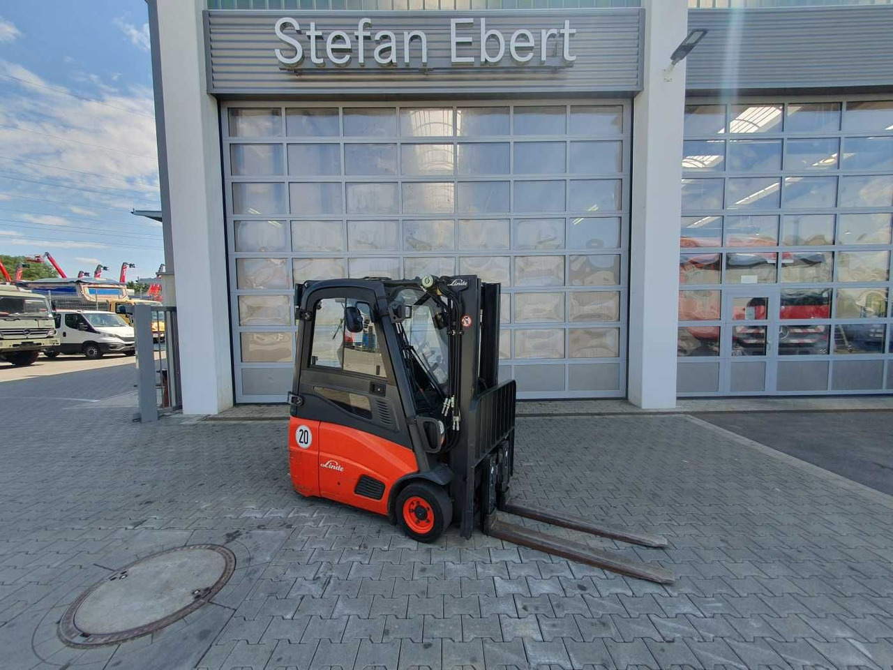 Linde E14 - 01 / Triplex: 4.00m! / SS / nur 3.405h! - Elektromos targonca: 1 kép. Linde E14 - 01 / Triplex: 4.00m! / SS / nur 3.405h! - Elektromos targonca: 1 kép.