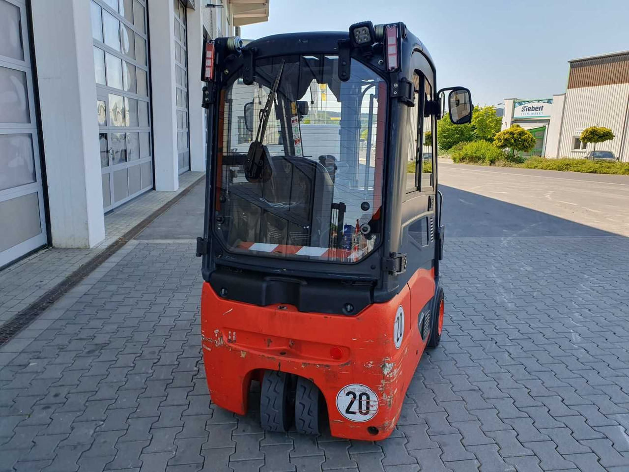 Linde E14 - 01 / Triplex: 4.10m! / SS / nur 2.899h! - Elektromos targonca: 4 kép. Linde E14 - 01 / Triplex: 4.10m! / SS / nur 2.899h! - Elektromos targonca: 4 kép.