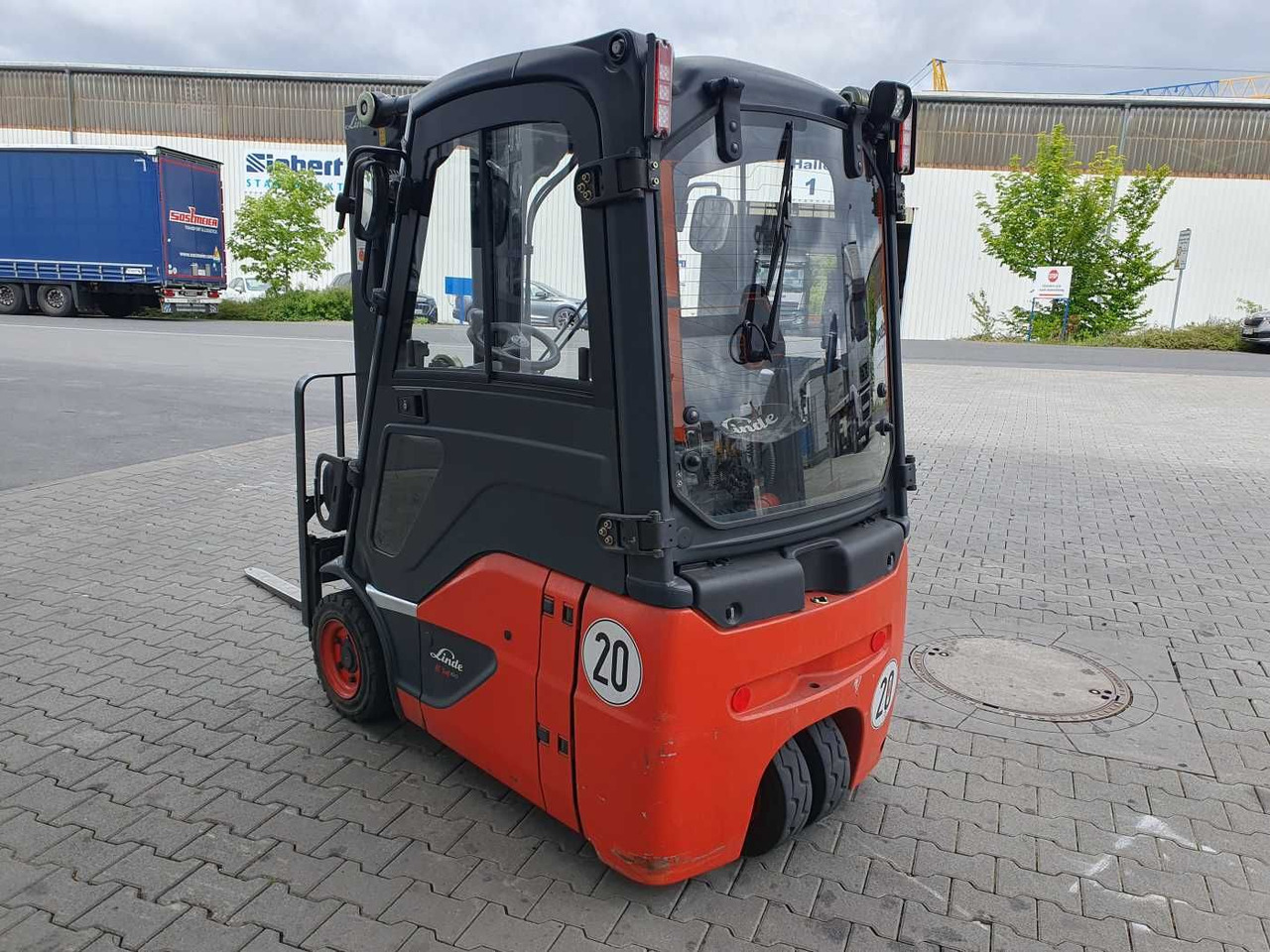Linde E14 - 02 / Triplex: 4.00m! / SS / nur 1.777h! - Elektromos targonca: 5 kép. Linde E14 - 02 / Triplex: 4.00m! / SS / nur 1.777h! - Elektromos targonca: 5 kép.