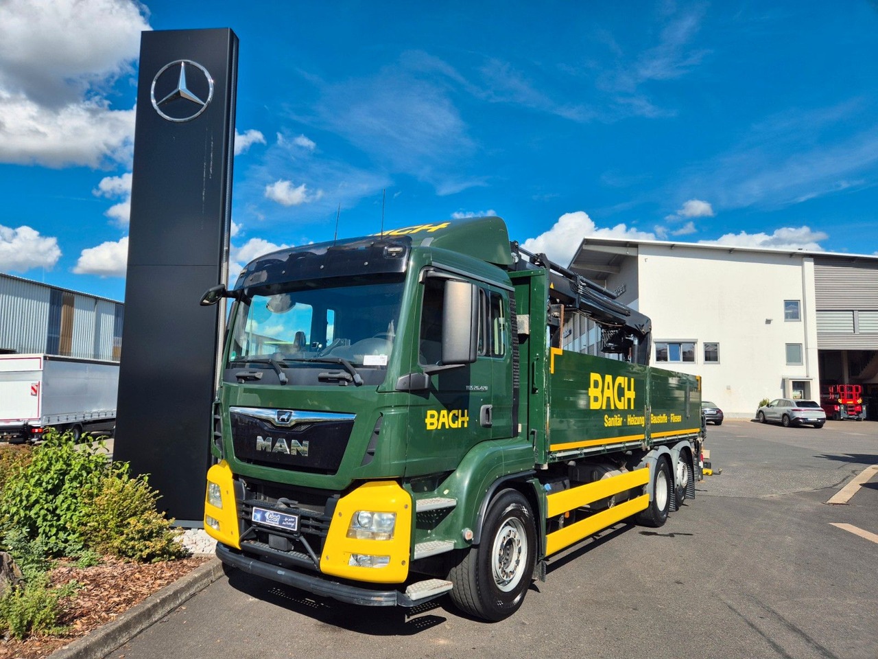 MAN TGS 26.420 6x2-4 LL Hiab 177K PRO 2 Stück - Platós teherautó: 2 kép. MAN TGS 26.420 6x2-4 LL Hiab 177K PRO 2 Stück - Platós teherautó: 2 kép.