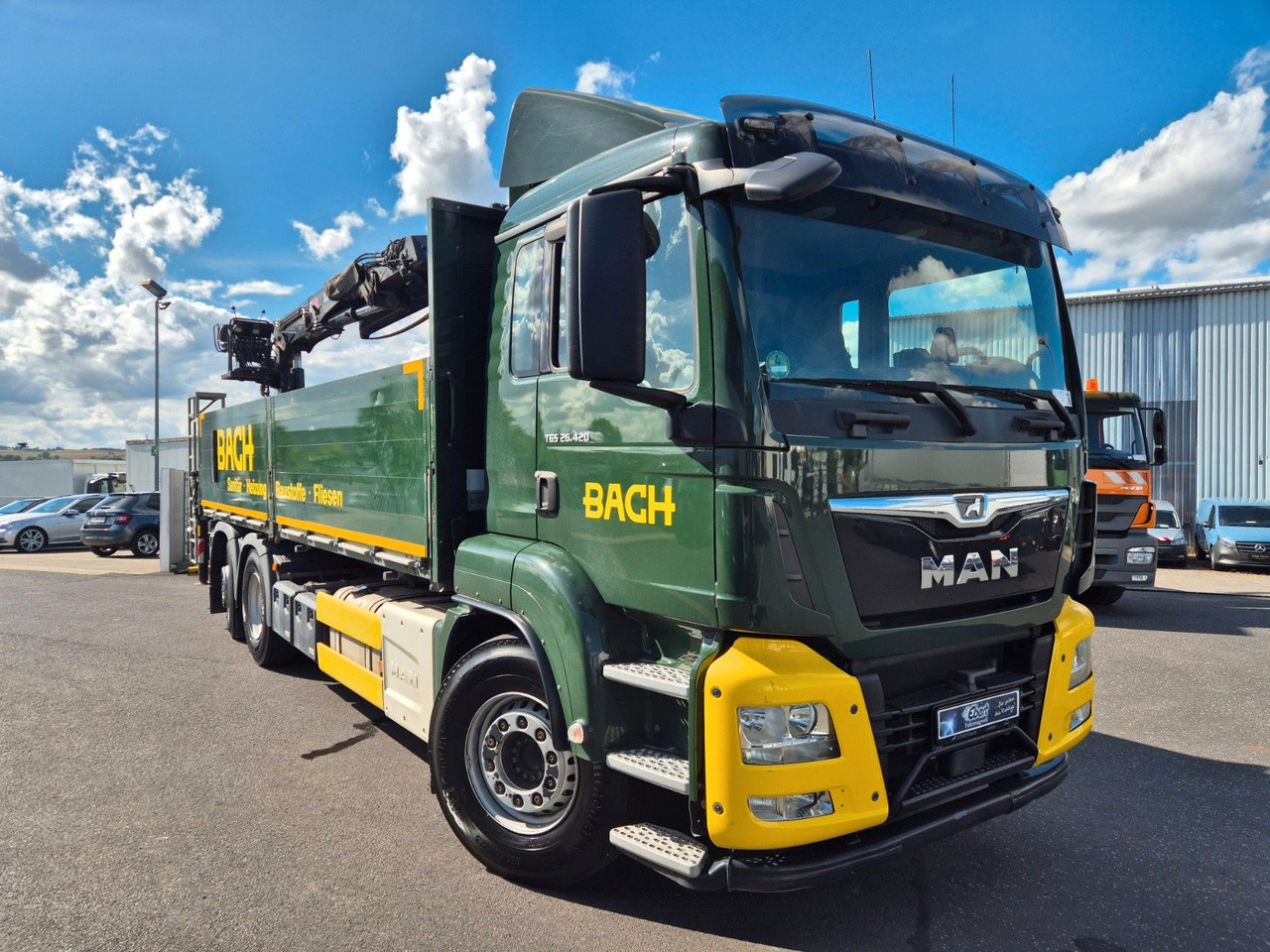 MAN TGS 26.420 6x2-4 LL Hiab 177K PRO 2 Stück - Platós teherautó: 3 kép. MAN TGS 26.420 6x2-4 LL Hiab 177K PRO 2 Stück - Platós teherautó: 3 kép.