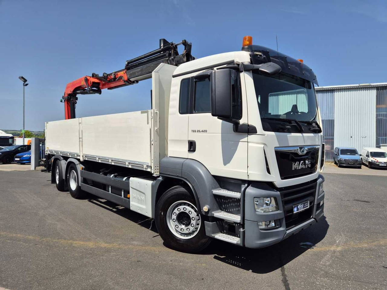 MAN TGS 26.420 6x2-4 LL Palfinger PK 22002-EH B Funk - Platós teherautó: 3 kép. MAN TGS 26.420 6x2-4 LL Palfinger PK 22002-EH B Funk - Platós teherautó: 3 kép.