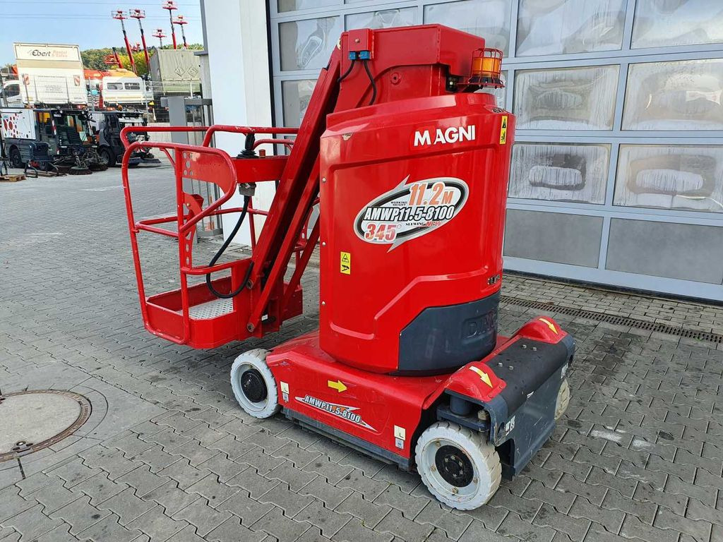 Magni AMWP 11.5-8100 / MJP11.5AC / 11,2m / 179h! - Oszlopos személyemelő: 3 kép. Magni AMWP 11.5-8100 / MJP11.5AC / 11,2m / 179h! - Oszlopos személyemelő: 3 kép.