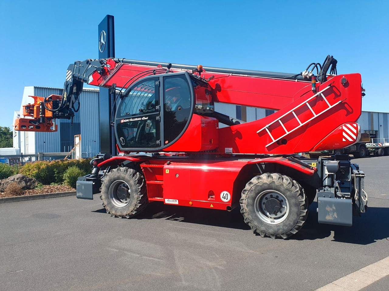 Magni RTH 6.30 SH / Fällkran / nur 1.340h / 2021 - Gumikerekes homlokrakodó: 3 kép. Magni RTH 6.30 SH / Fällkran / nur 1.340h / 2021 - Gumikerekes homlokrakodó: 3 kép.