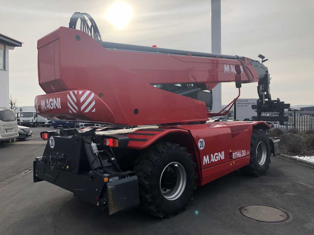 Magni RTH 6.30 SH-M/C Roto + Funk + Klima Magni RTH 6.30 SH-M/C Roto + Funk + Klima - Teleszkópos rakodó: 5 kép. Magni RTH 6.30 SH-M/C Roto + Funk + Klima Magni RTH 6.30 SH-M/C Roto + Funk + Klima - Teleszkópos rakodó: 5 kép.