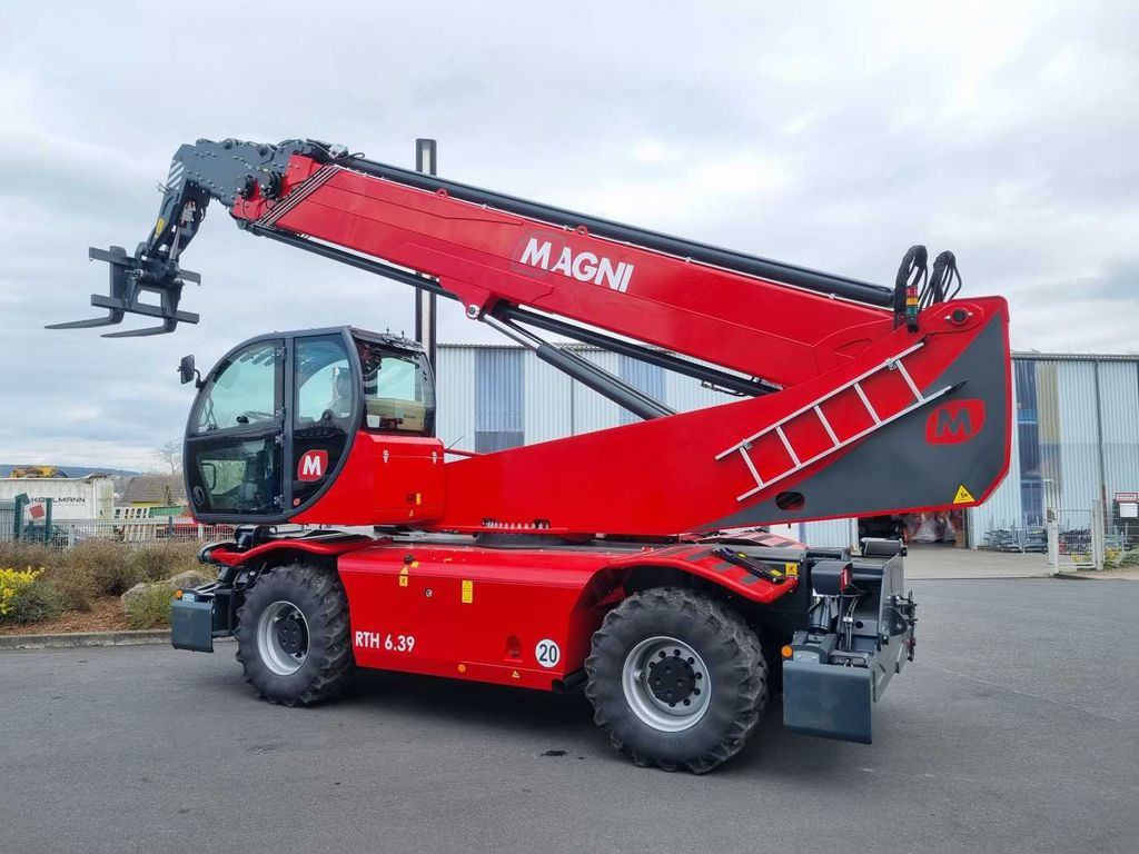Magni RTH 6.39 SH Roto /Funk /Liebherr Drehkranz - Teleszkópos rakodó: 3 kép. Magni RTH 6.39 SH Roto /Funk /Liebherr Drehkranz - Teleszkópos rakodó: 3 kép.
