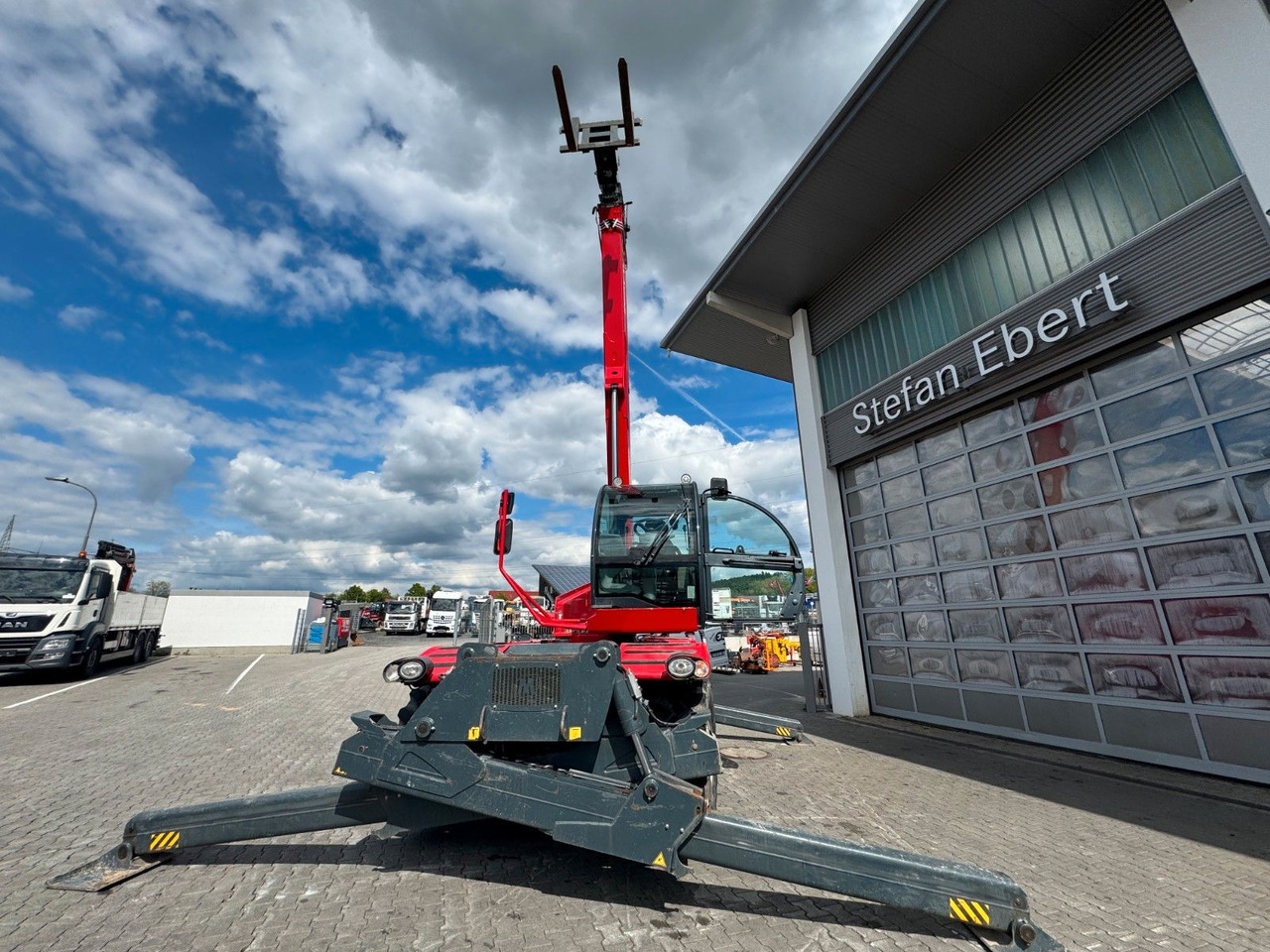 Magni RTH 7.26 SH Roto / Funk / 2021 / Gabel - Teleszkópos rakodó: 2 kép. Magni RTH 7.26 SH Roto / Funk / 2021 / Gabel - Teleszkópos rakodó: 2 kép.