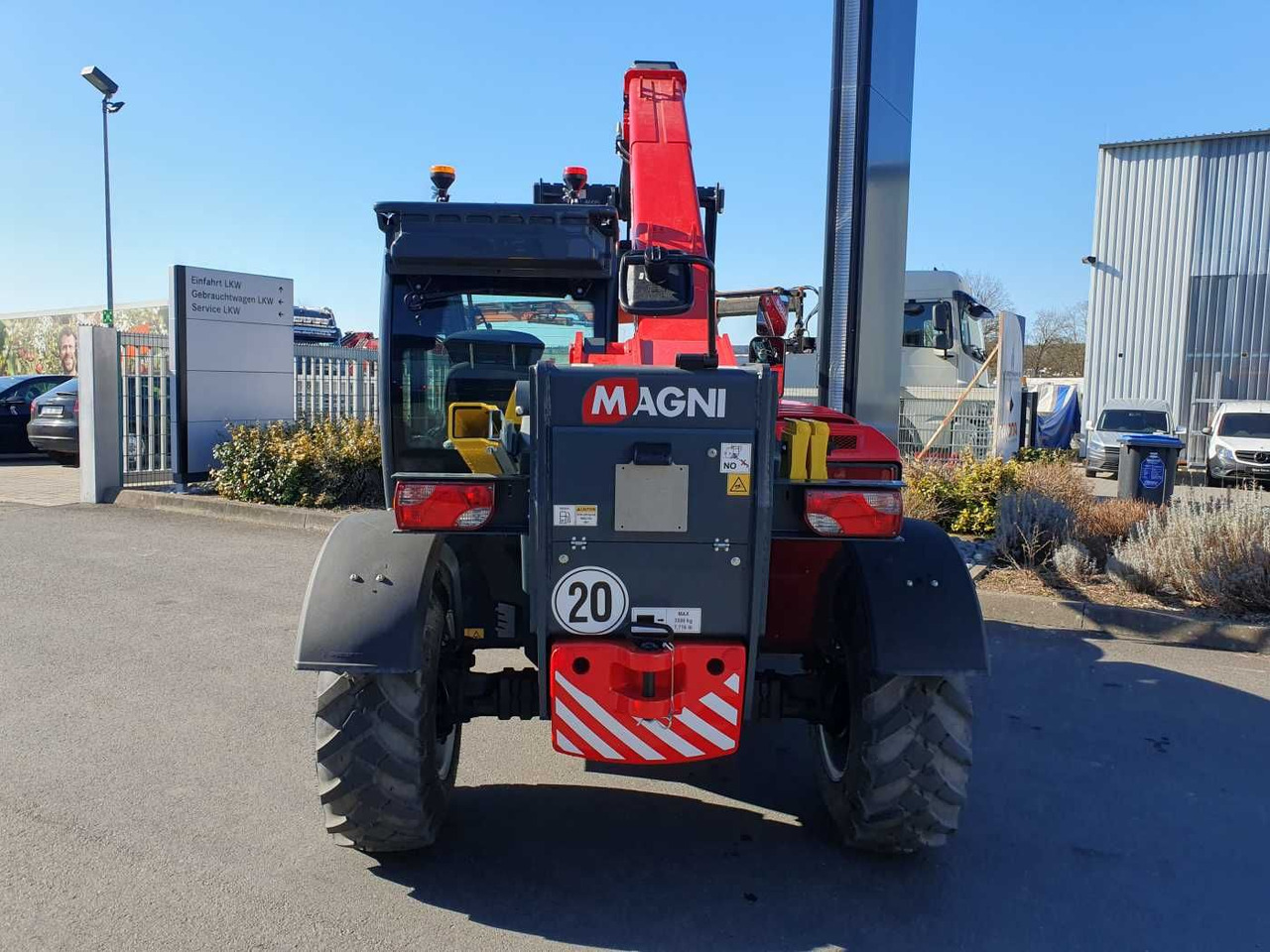 Magni TH 3.6-D5/D / 3to - 5,8m / 75PS - Teleszkópos rakodó: 5 kép. Magni TH 3.6-D5/D / 3to - 5,8m / 75PS - Teleszkópos rakodó: 5 kép.