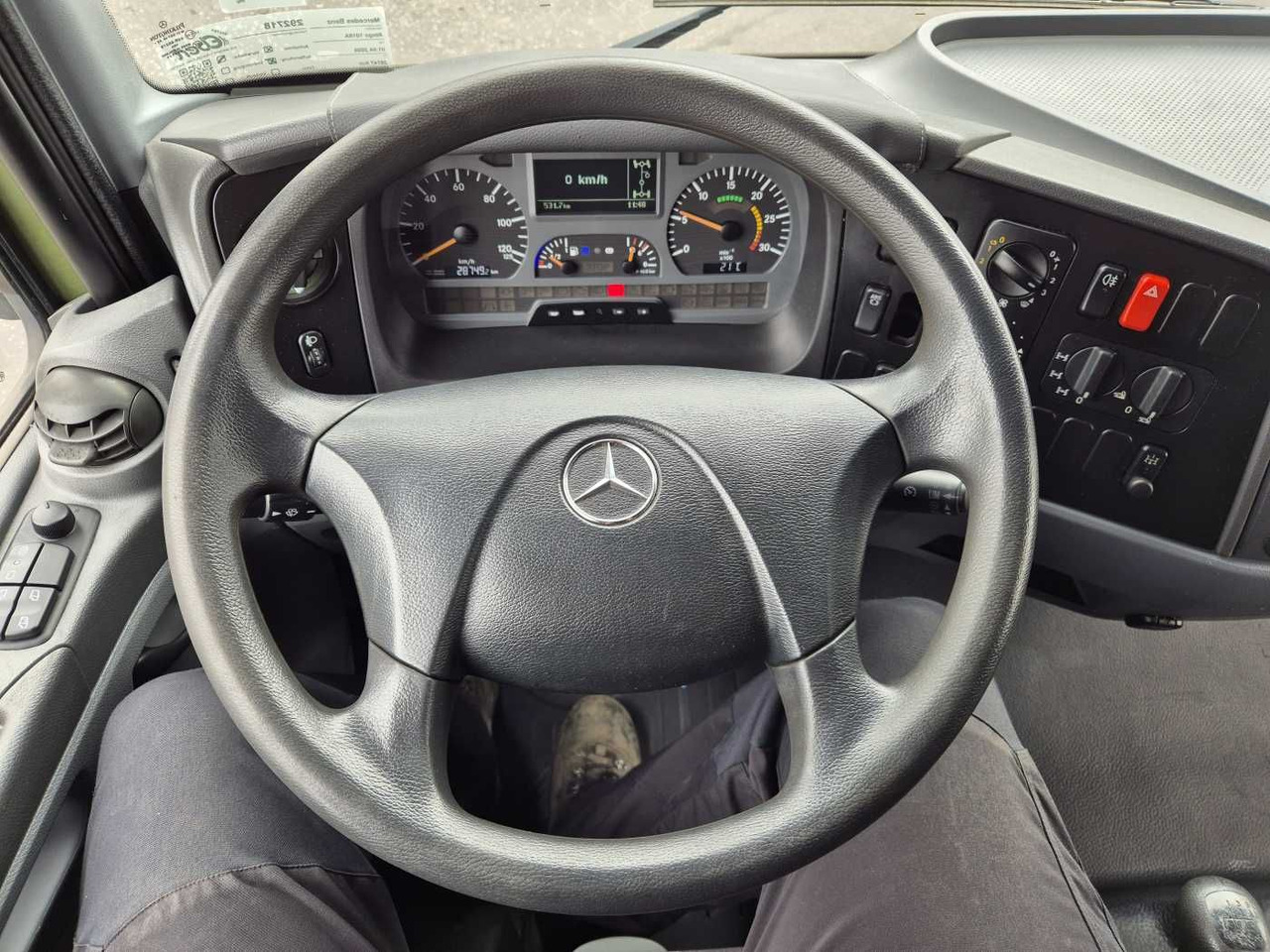 Ponyvás teherautó Mercedes-Benz Atego 1018 A 4x4 Singlebereifung 6 Stück vorh.: 13 kép.