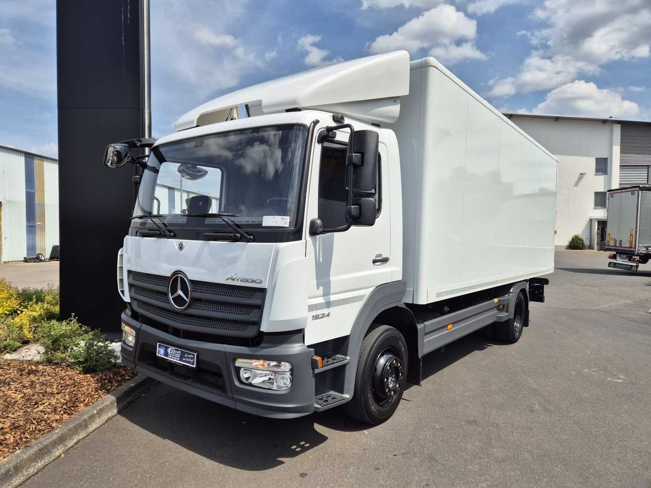 Mercedes-Benz Atego 1524 L LBW 1.500kg Standheizung Klima - Dobozos felépítményű teherautó: 2 kép. Mercedes-Benz Atego 1524 L LBW 1.500kg Standheizung Klima - Dobozos felépítményű teherautó: 2 kép.