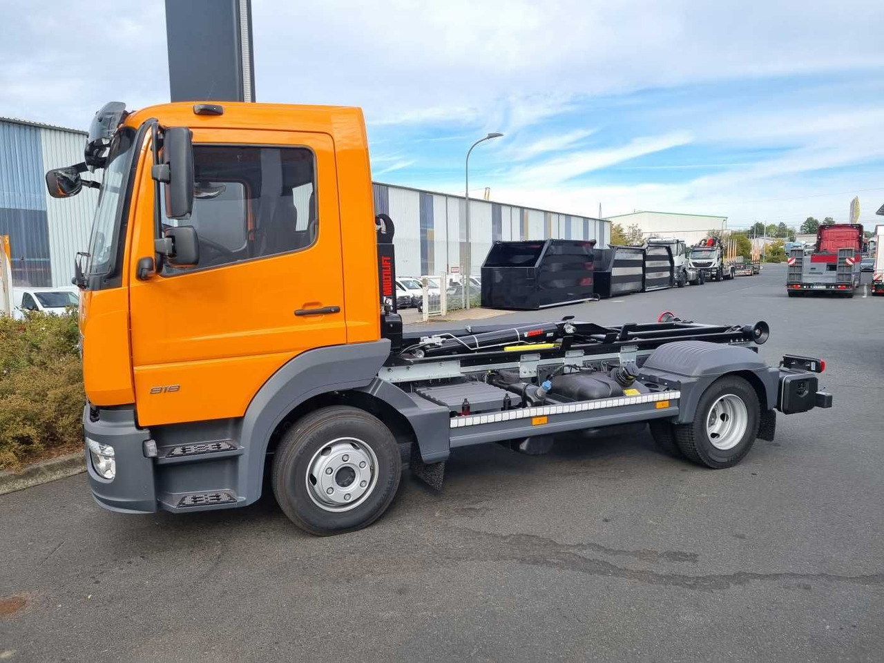 Mercedes-Benz Atego 818 K 4x2 HIAB XR5S3650 AHK Klima - Horgos rakodó teherautó: 4 kép. Mercedes-Benz Atego 818 K 4x2 HIAB XR5S3650 AHK Klima - Horgos rakodó teherautó: 4 kép.