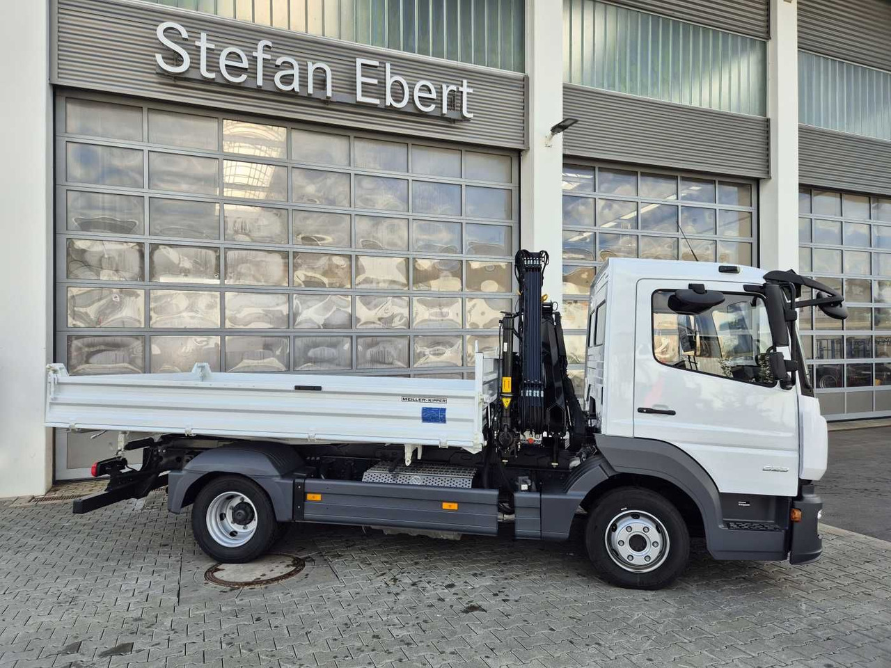 Mercedes-Benz Atego 823 KK Kipper+Kran+Funk+Greifersteuerung - Billenőplatós kisteherautó: 5 kép. Mercedes-Benz Atego 823 KK Kipper+Kran+Funk+Greifersteuerung - Billenőplatós kisteherautó: 5 kép.