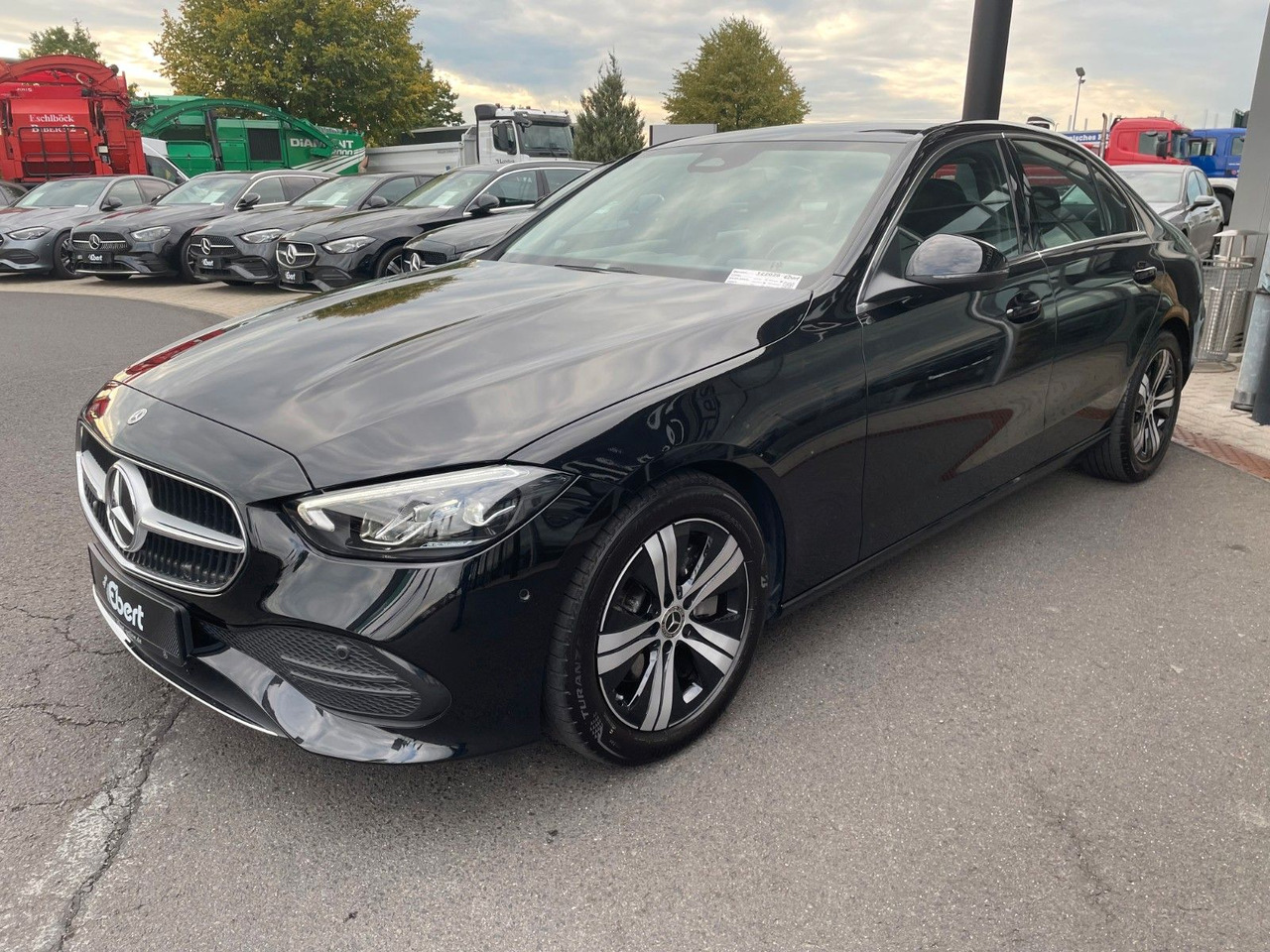 Mercedes-Benz C 200 d AVANTGARDE LED+AHK+R-Kamera+MBUX+ - Szedán: 2 kép. Mercedes-Benz C 200 d AVANTGARDE LED+AHK+R-Kamera+MBUX+ - Szedán: 2 kép.