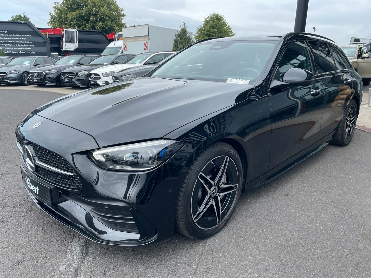 Mercedes-Benz C 200 d T AMG+Night+360°+Digital+Memory+Keyless - Kombi: 2 kép. Mercedes-Benz C 200 d T AMG+Night+360°+Digital+Memory+Keyless - Kombi: 2 kép.