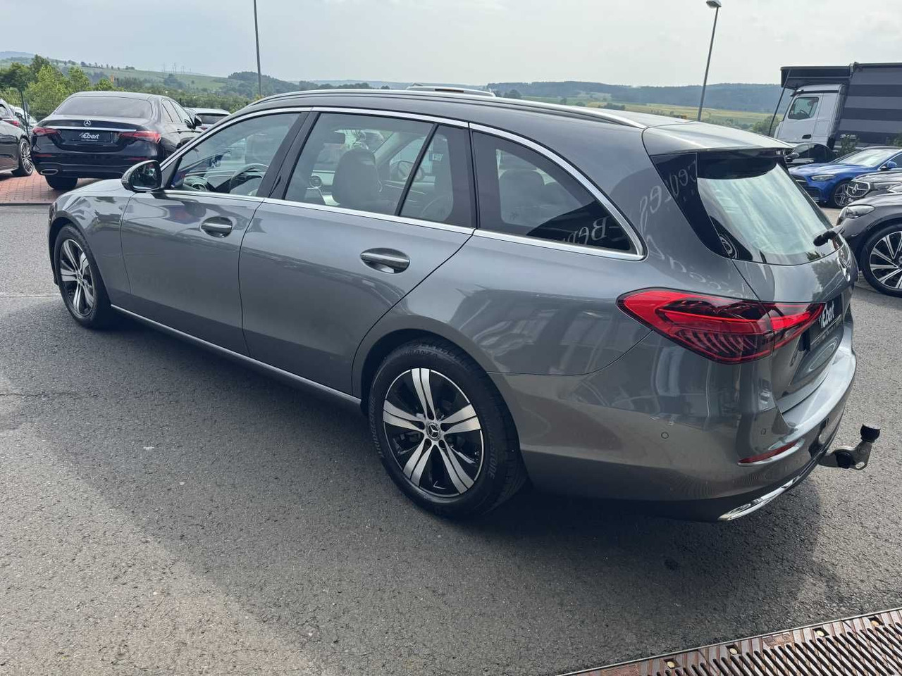 Mercedes-Benz C 220 d T 4M Pano+AHK+Distr+STDH+360+HUD - Autó: 3 kép. Mercedes-Benz C 220 d T 4M Pano+AHK+Distr+STDH+360+HUD - Autó: 3 kép.