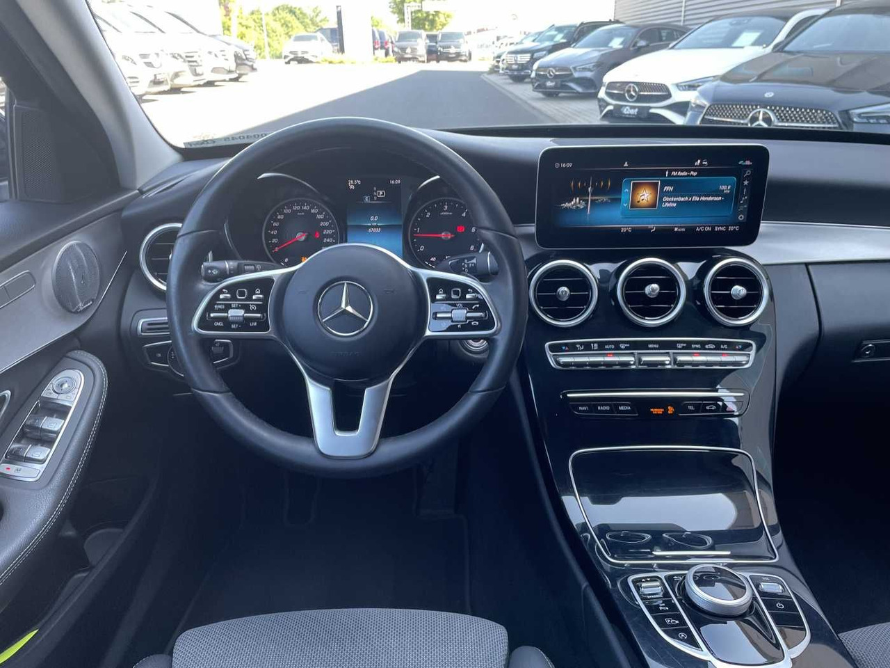 Autó Mercedes-Benz C 220 d T 9G Avantgarde R-Kamera+AHK +Burmester+: 11 kép.