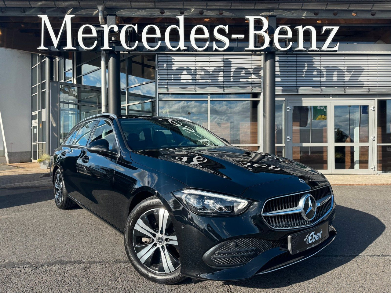 Mercedes-Benz C 300d T Avantgarde+RKamera+TotW+Ambiente - Kombi: 1 kép. Mercedes-Benz C 300d T Avantgarde+RKamera+TotW+Ambiente - Kombi: 1 kép.