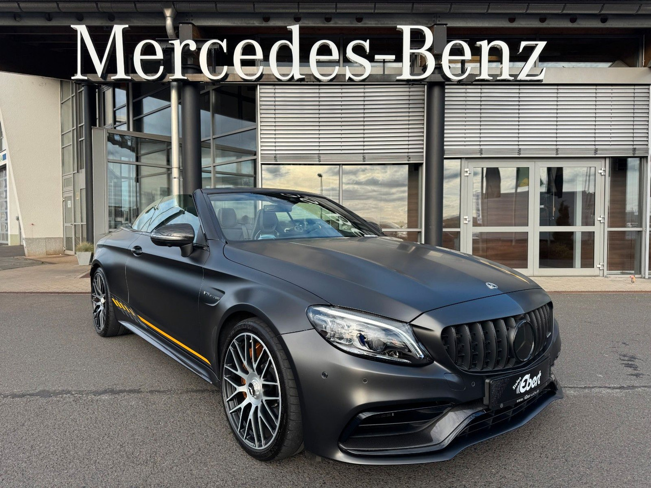 Mercedes-Benz C 63 AMG S Cabrio+FinalEdition+Keramik+Carbon+ - Kabrió: 2 kép. Mercedes-Benz C 63 AMG S Cabrio+FinalEdition+Keramik+Carbon+ - Kabrió: 2 kép.