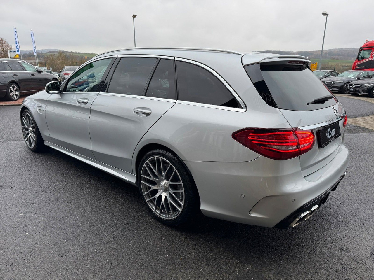 Mercedes-Benz C 63 AMG T Pano+Burmester+Distr+Memory+RFK - Kombi: 4 kép. Mercedes-Benz C 63 AMG T Pano+Burmester+Distr+Memory+RFK - Kombi: 4 kép.