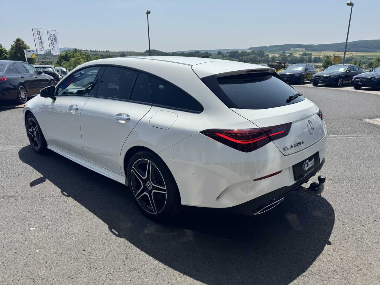 Mercedes-Benz CLA 220d Shooting Brake AMG+Pano+Distr+AHK+uvm. - Autó: 3 kép. Mercedes-Benz CLA 220d Shooting Brake AMG+Pano+Distr+AHK+uvm. - Autó: 3 kép.