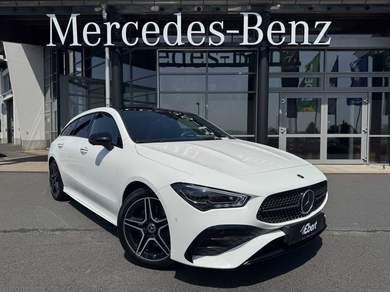 Mercedes-Benz CLA 220d Shooting Brake AMG+Pano+Distr+AHK+uvm. - Autó: 1 kép. Mercedes-Benz CLA 220d Shooting Brake AMG+Pano+Distr+AHK+uvm. - Autó: 1 kép.