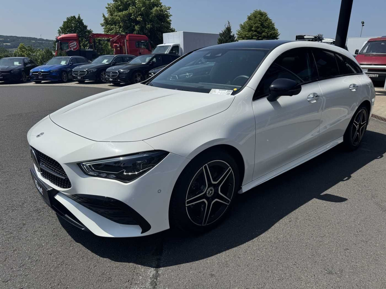 Mercedes-Benz CLA 220d Shooting Brake AMG+Pano+Distr+AHK+uvm. - Autó: 2 kép. Mercedes-Benz CLA 220d Shooting Brake AMG+Pano+Distr+AHK+uvm. - Autó: 2 kép.