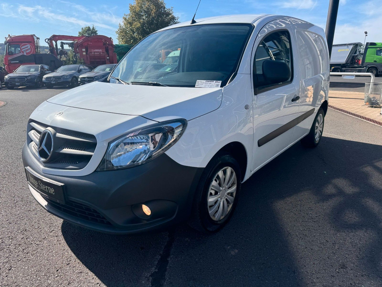 Mercedes-Benz Citan 108 CDI Regal Klima - Kis furgon: 3 kép. Mercedes-Benz Citan 108 CDI Regal Klima - Kis furgon: 3 kép.