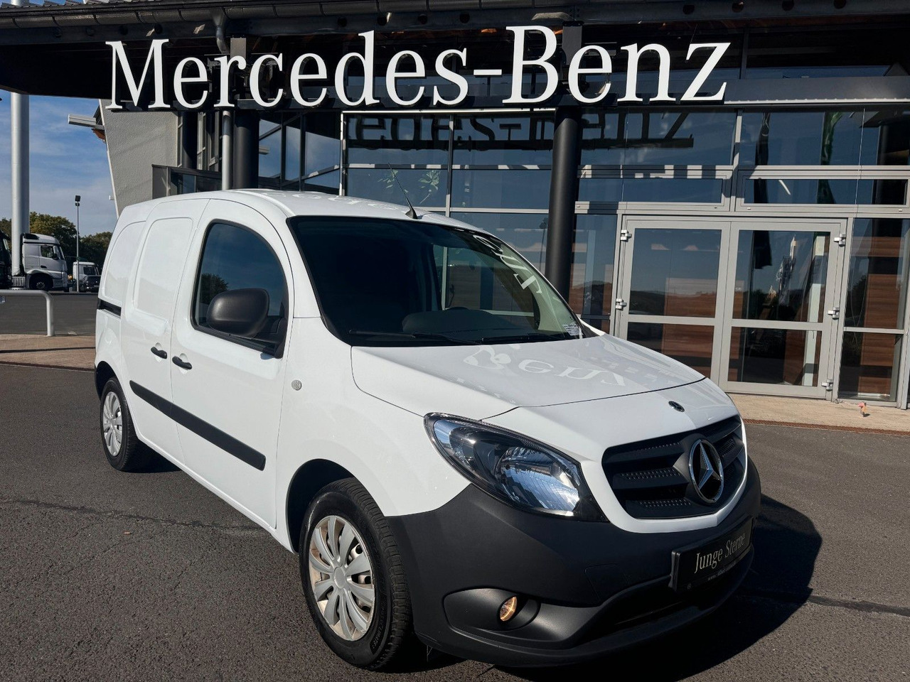 Mercedes-Benz Citan 108 CDI Regal Klima - Kis furgon: 1 kép. Mercedes-Benz Citan 108 CDI Regal Klima - Kis furgon: 1 kép.