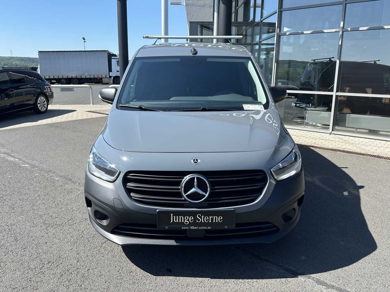 Mercedes-Benz Citan 108 CDI Regal Klima - Kis furgon: 2 kép. Mercedes-Benz Citan 108 CDI Regal Klima - Kis furgon: 2 kép.