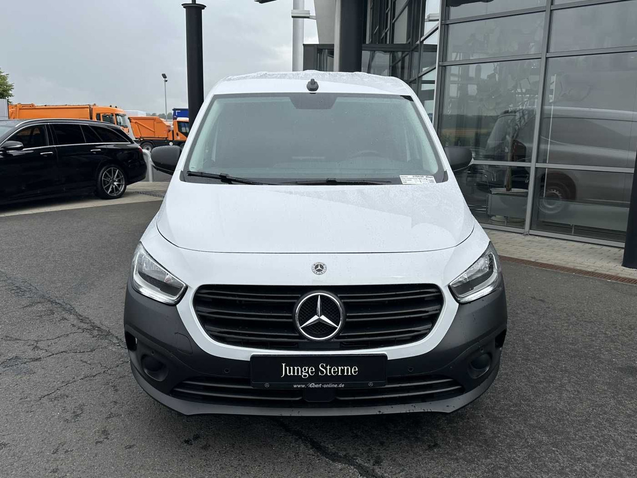 Mercedes-Benz Citan 110 CDI Extralang/Maxi Kamera MBUX Klima - Kis furgon: 2 kép. Mercedes-Benz Citan 110 CDI Extralang/Maxi Kamera MBUX Klima - Kis furgon: 2 kép.