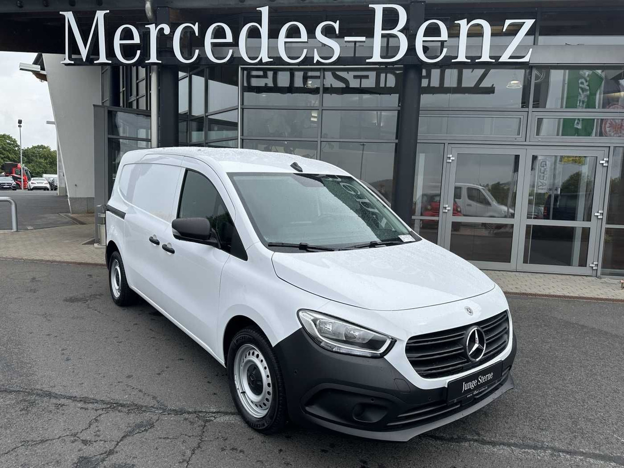 Mercedes-Benz Citan 110 CDI Extralang/Maxi Kamera MBUX Klima - Kis furgon: 1 kép. Mercedes-Benz Citan 110 CDI Extralang/Maxi Kamera MBUX Klima - Kis furgon: 1 kép.