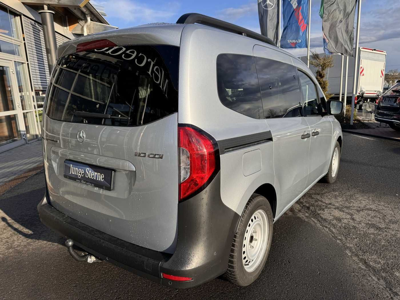 Mercedes-Benz Citan 110 CDI Tourer Klima AHK Kamera MBUX Tempo - Kombi: 4 kép. Mercedes-Benz Citan 110 CDI Tourer Klima AHK Kamera MBUX Tempo - Kombi: 4 kép.