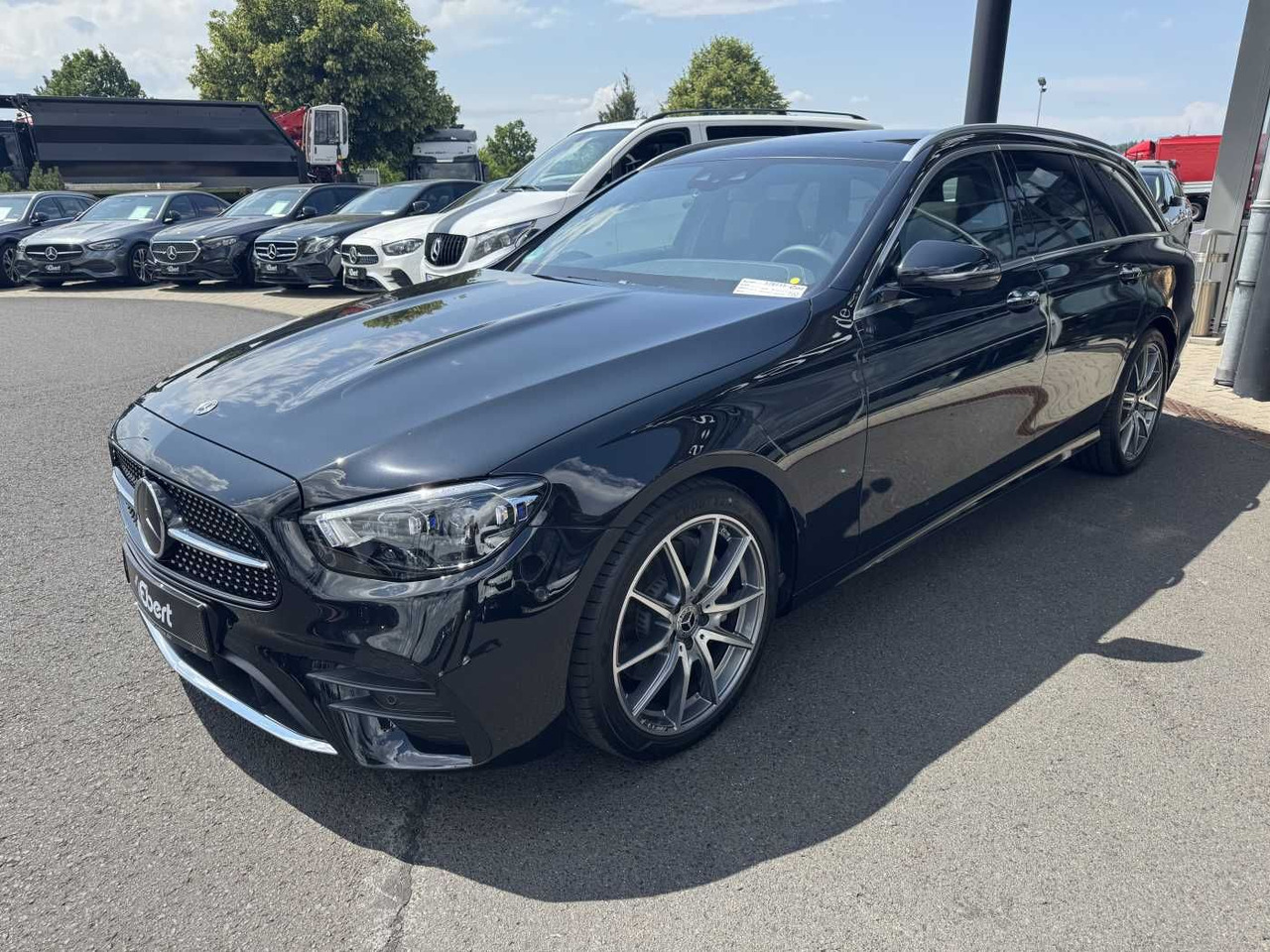 Mercedes-Benz E 220d AMG+Pano+Burm+Distr+Memory+AHK+360 - Autó: 2 kép. Mercedes-Benz E 220d AMG+Pano+Burm+Distr+Memory+AHK+360 - Autó: 2 kép.