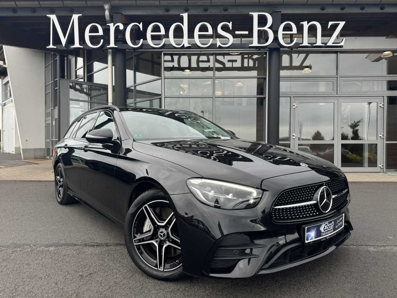 Mercedes-Benz E 300de T AMG+Pano+DistrPlus+Night +AHK+360+Ambi - Autó: 1 kép. Mercedes-Benz E 300de T AMG+Pano+DistrPlus+Night +AHK+360+Ambi - Autó: 1 kép.