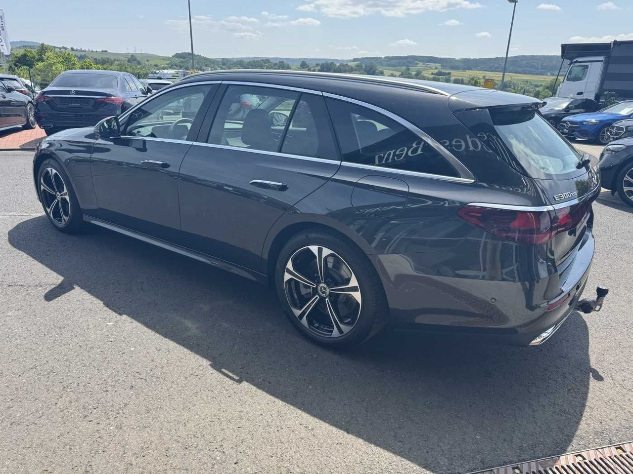 Mercedes-Benz E 300de T AVANTGARDE+AHK+Burm4D+Distr+Memory+360 - Kombi: 3 kép. Mercedes-Benz E 300de T AVANTGARDE+AHK+Burm4D+Distr+Memory+360 - Kombi: 3 kép.