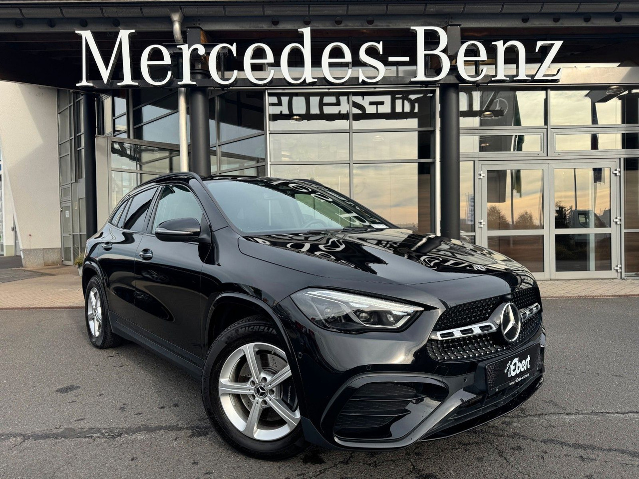 Mercedes-Benz GLA 200 AMG+Pano+Distr+Ambiente+Multibeam+ - Terepjáró/ SUV: 1 kép. Mercedes-Benz GLA 200 AMG+Pano+Distr+Ambiente+Multibeam+ - Terepjáró/ SUV: 1 kép.