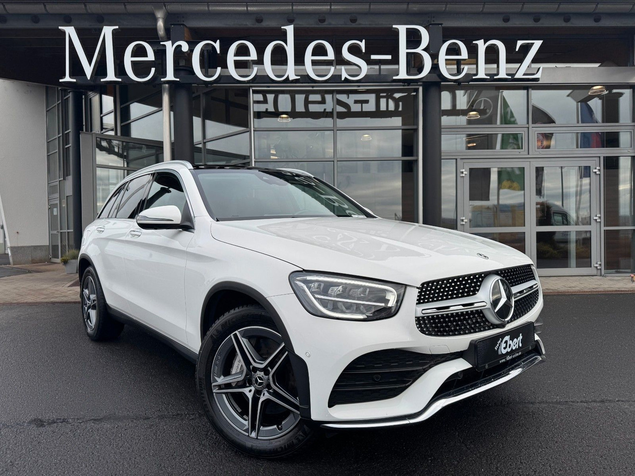 Mercedes-Benz GLC 200 4M AMG+Pano+Distr+StandH+AHK+360+HUD - Terepjáró/ SUV: 1 kép. Mercedes-Benz GLC 200 4M AMG+Pano+Distr+StandH+AHK+360+HUD - Terepjáró/ SUV: 1 kép.